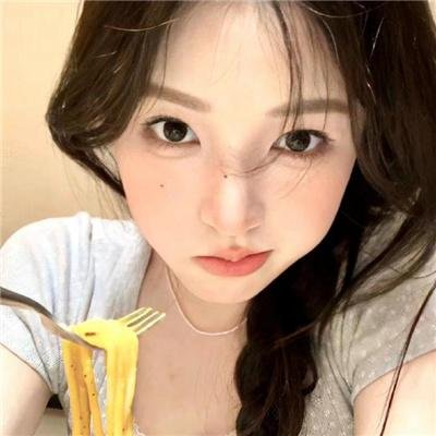 穿着鞋子的贝壳马塞尔