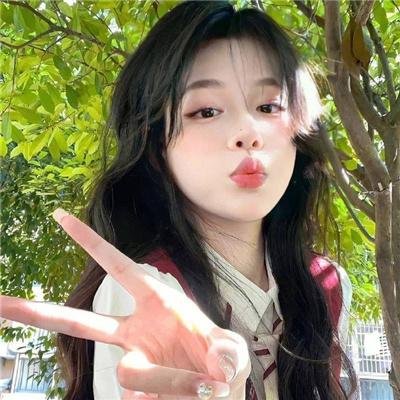 找个老伴儿回村过年